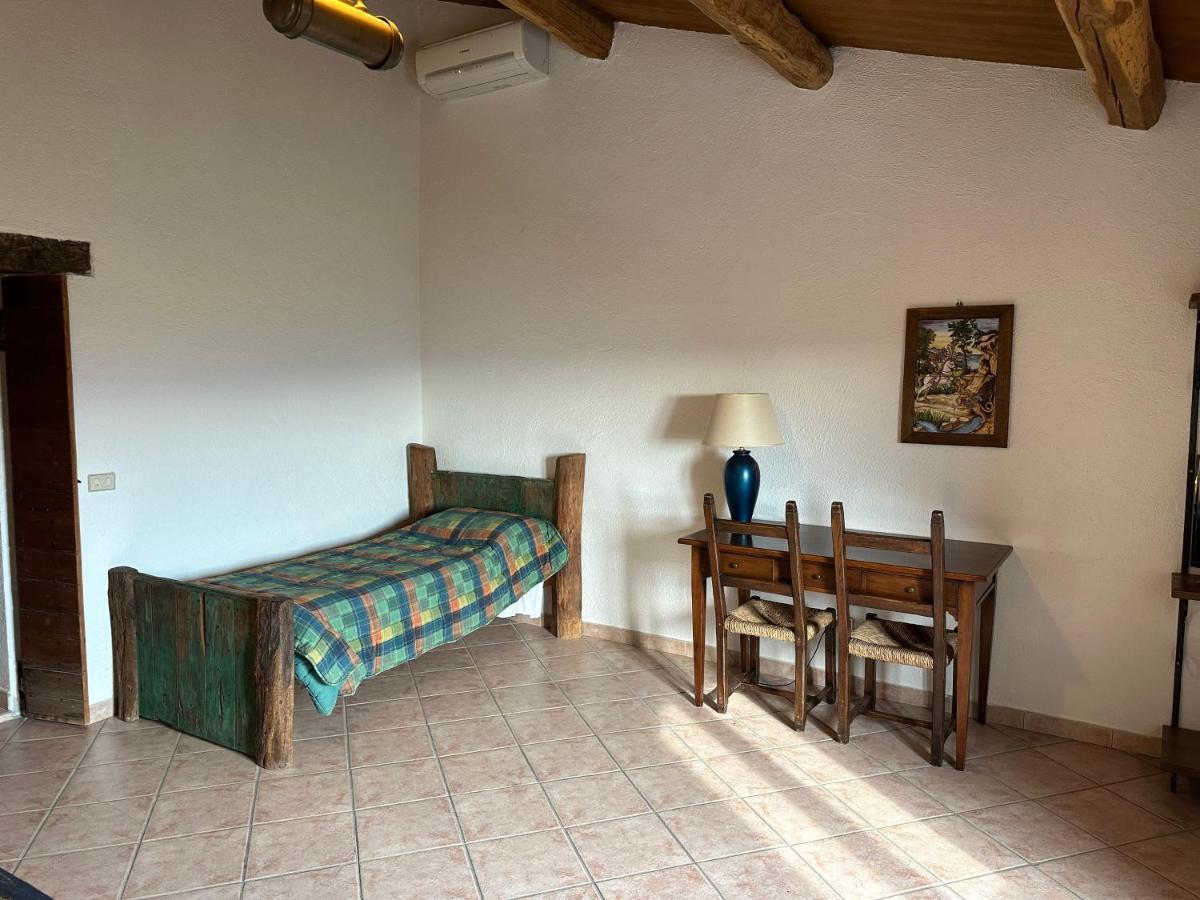 Relais Borgo Lizori Country House Campello sul Clitunno Exteriör bild