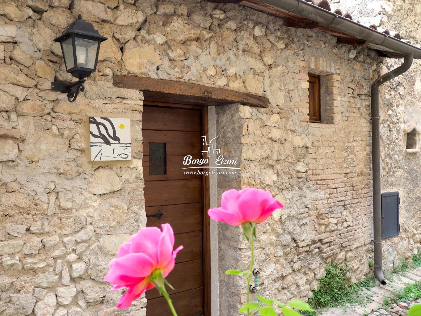 Relais Borgo Lizori Country House Campello sul Clitunno Exteriör bild