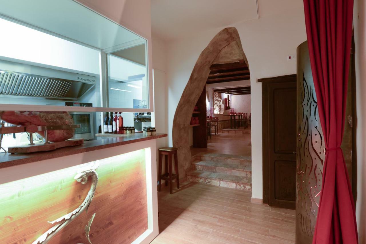 Relais Borgo Lizori Country House Campello sul Clitunno Exteriör bild