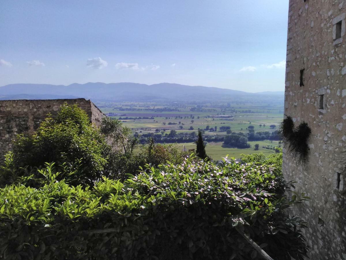 Relais Borgo Lizori Country House Campello sul Clitunno Exteriör bild